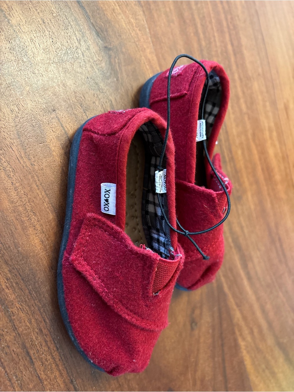XOXO Red Kids Slip-On Casual Shoes size 6